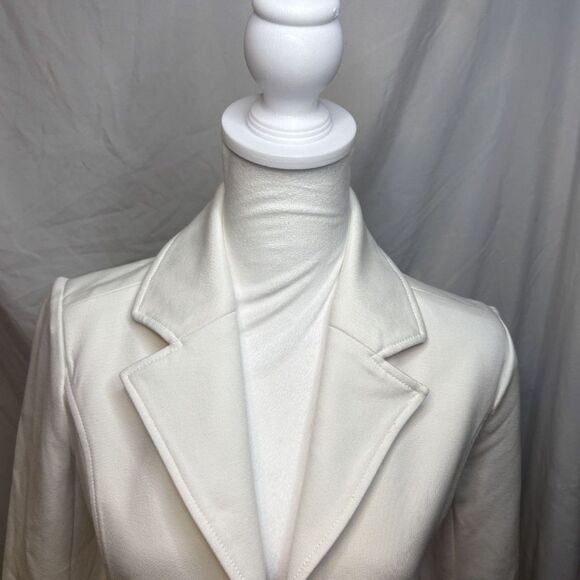 Joie Darryl White Blazer Jacket Womens Stylish Designer Gold Detail Collared - Picture 3 of 9